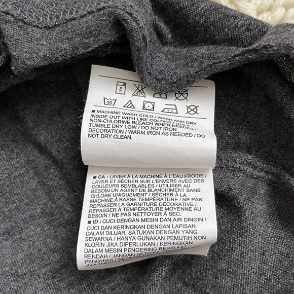 🌼2 for $20🌼 Nightmare Before Christmas Tank Top - Old Navy Collectabilitees - Picture 5 of 7